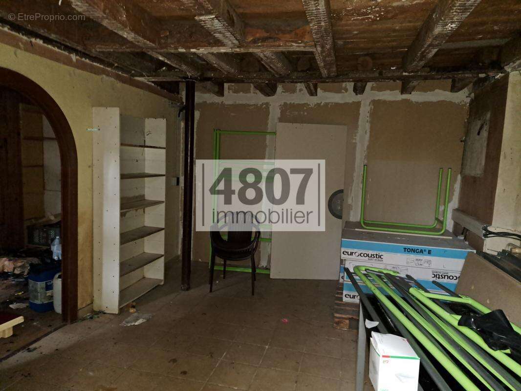 Maison à MONNETIER-MORNEX