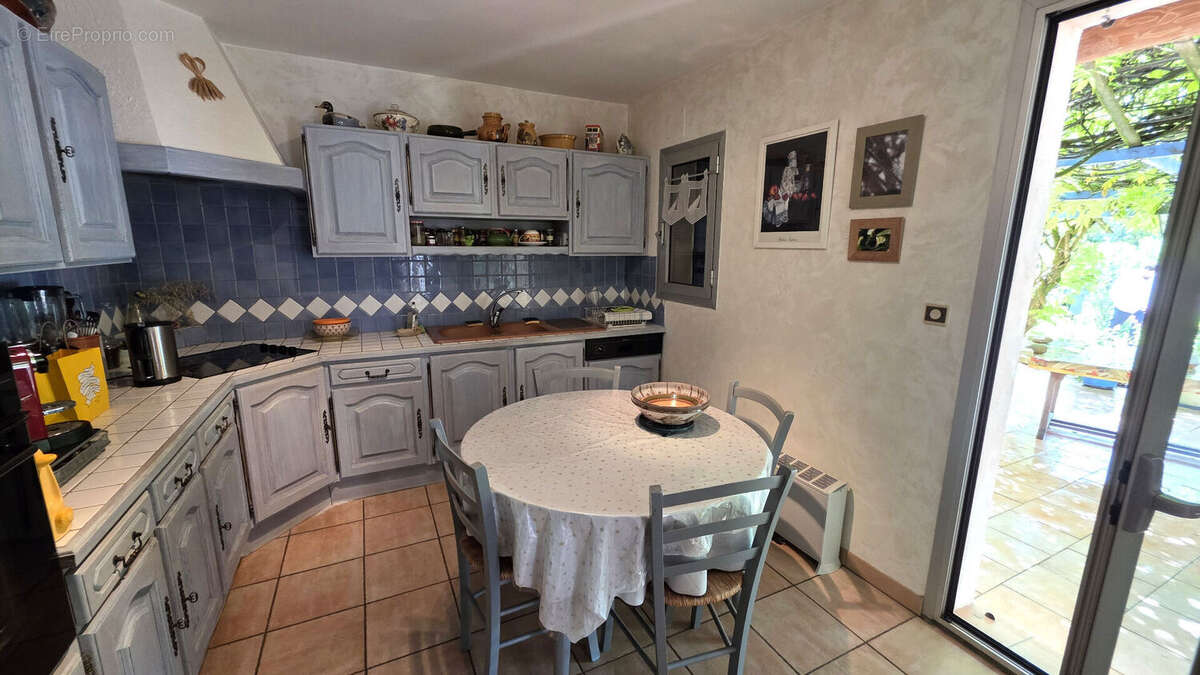 Maison Rochefort Du Gard 3 chambres / garage et beau jardin de 1400m² - photo 8