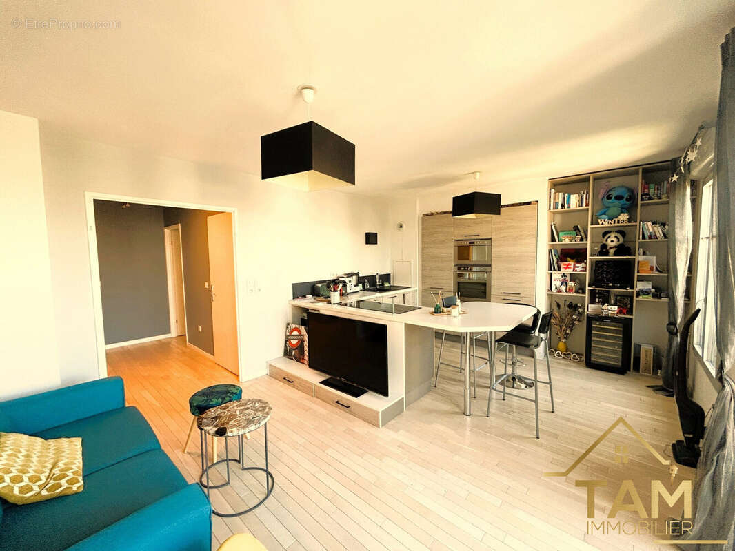 Appartement 60 m² à Saint-Cyr-L'ecole  - photo 2