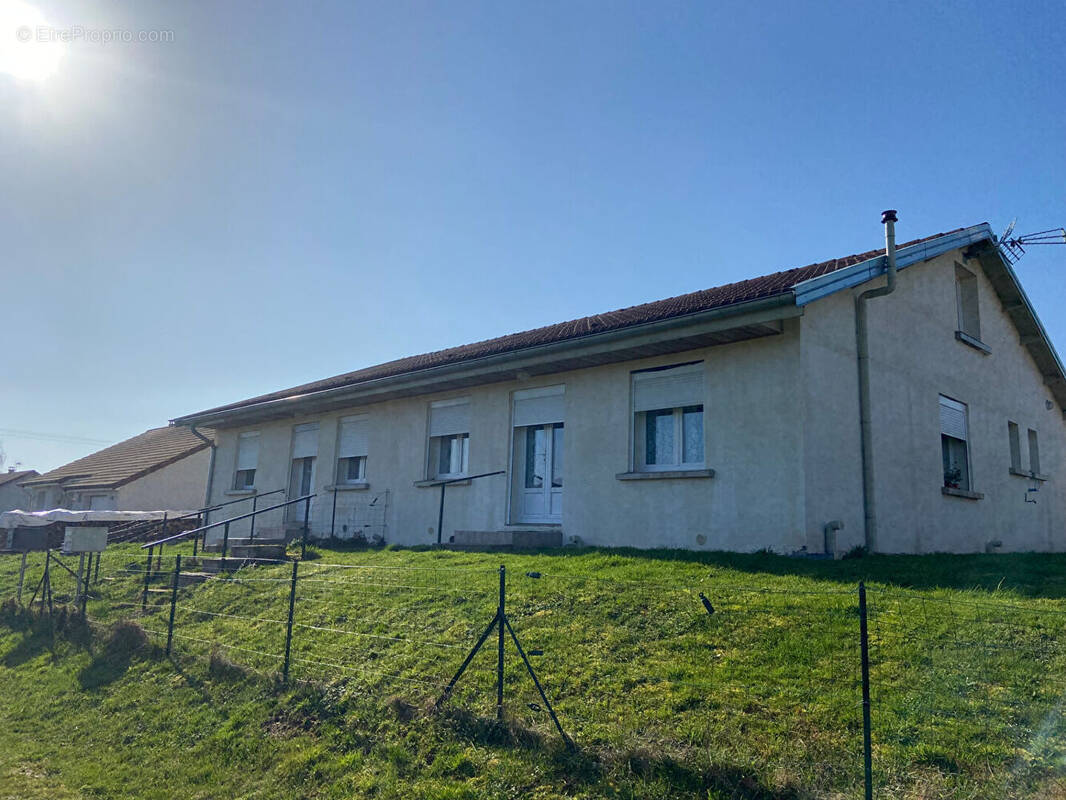 Maison à ATTIGNY