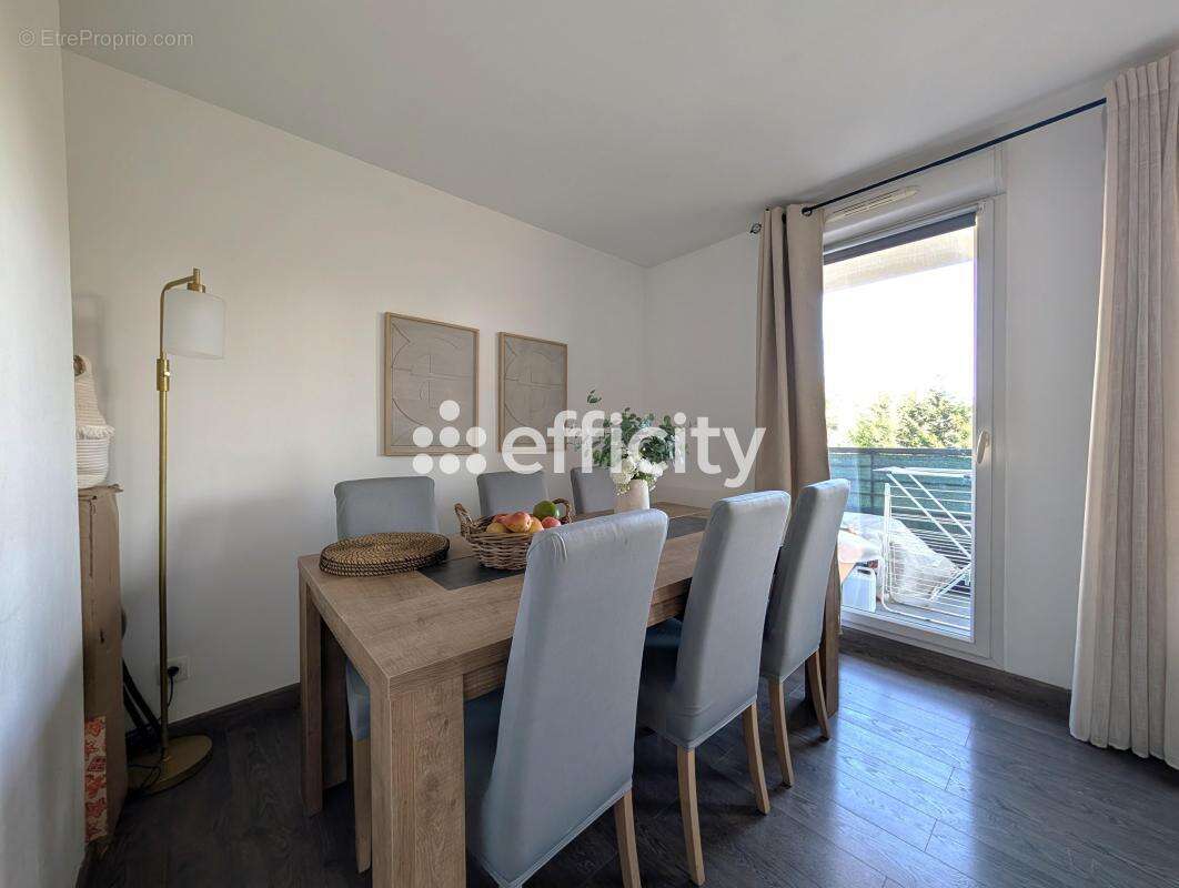 Appartement à EPINAY-SUR-SEINE