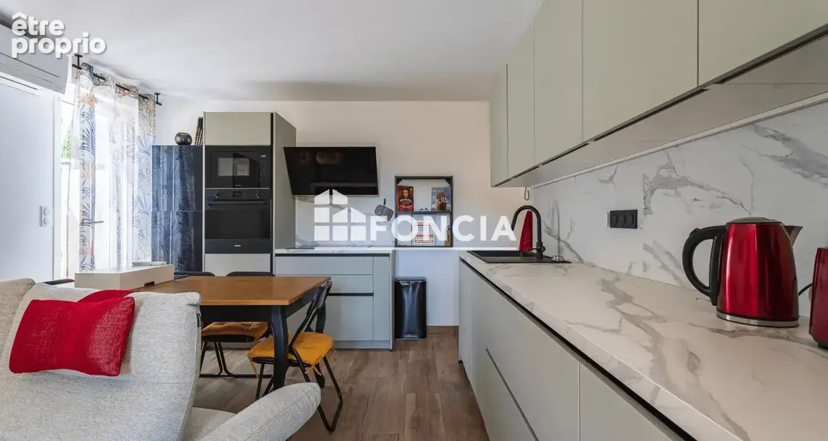 Hyères — T2 avec terrasse de 47 m², résidence gardiennée, stationnement inclus - photo 5