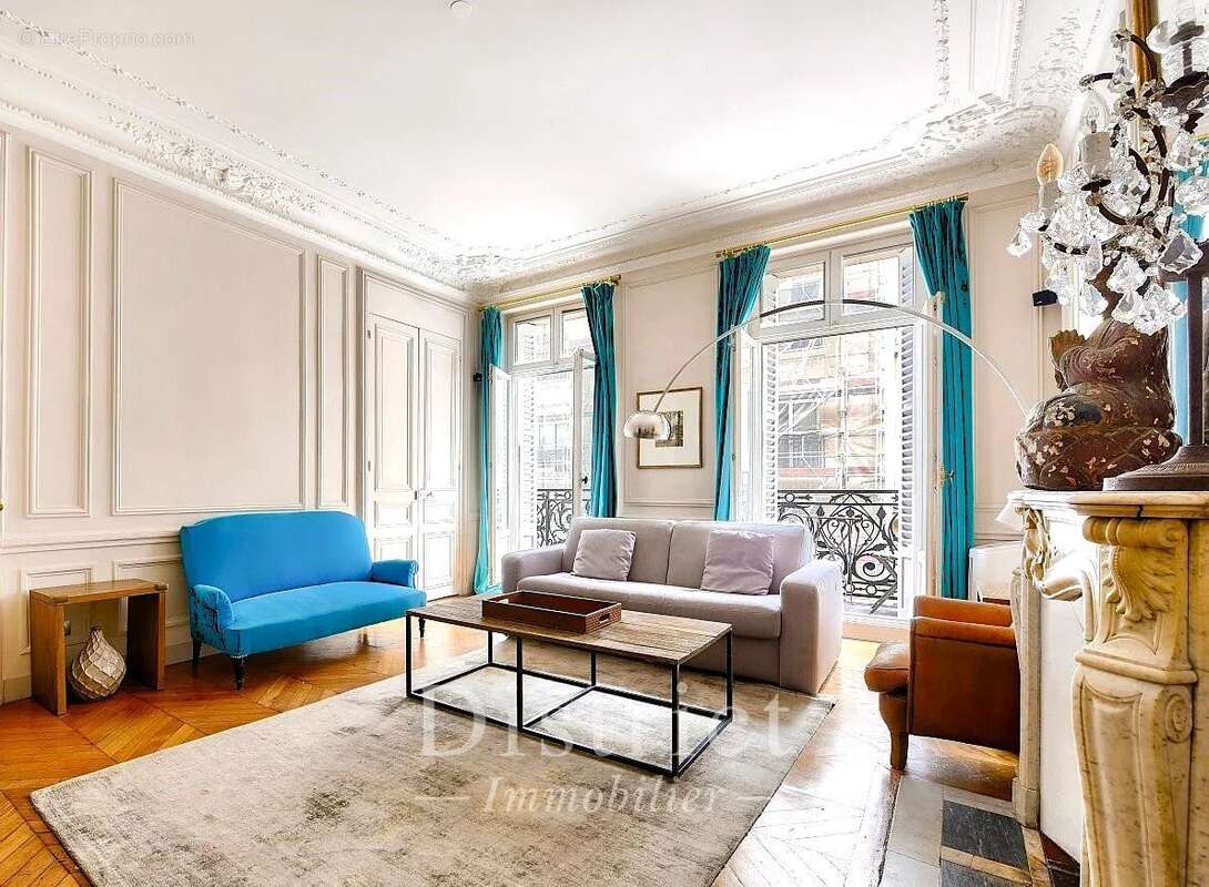 Appartement à PARIS-8E