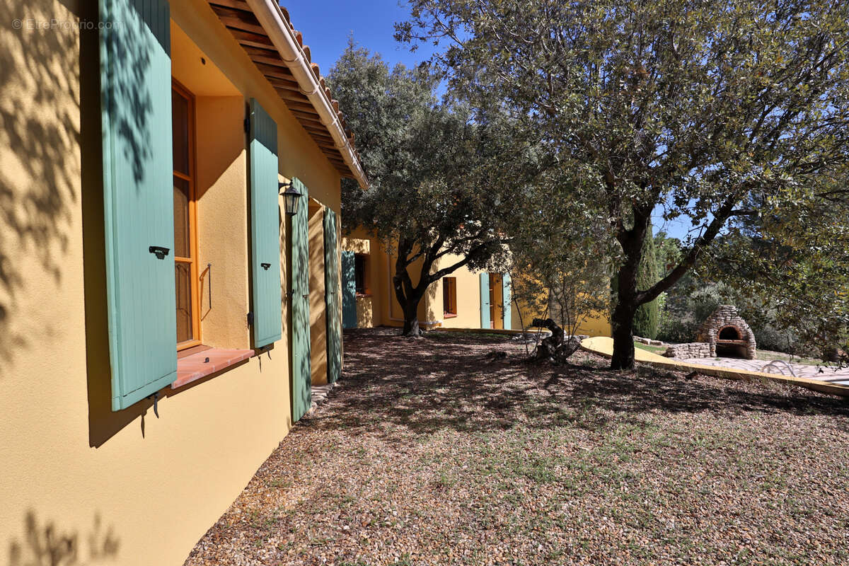 Maison à SAINT-SATURNIN-LES-APT