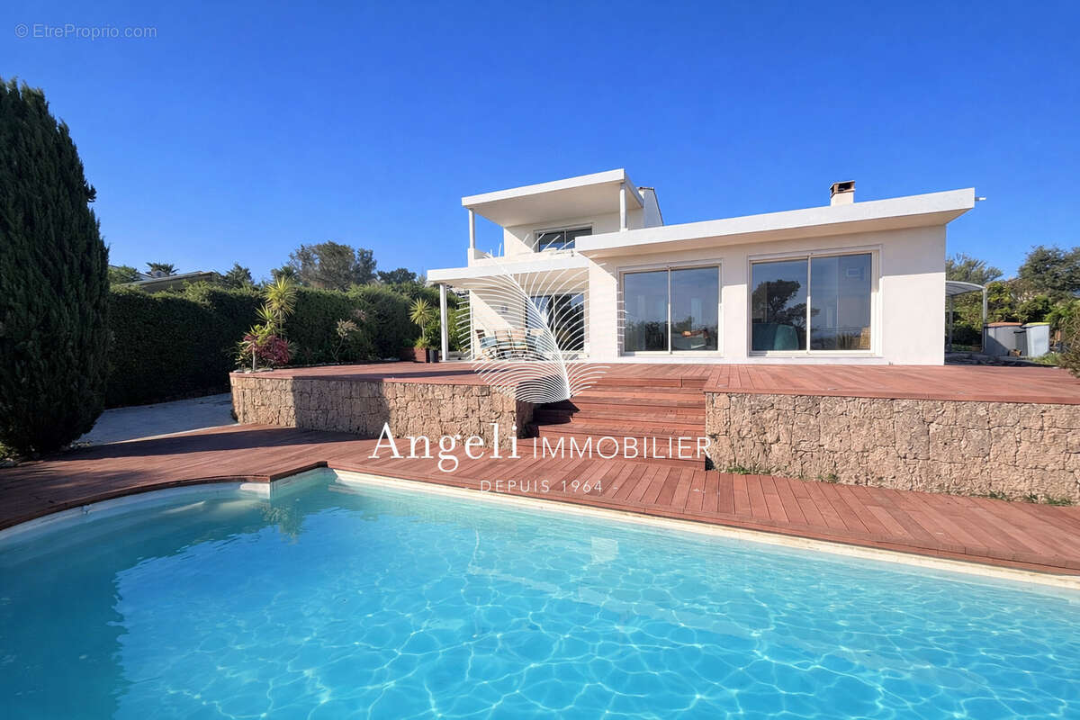 Maison à FREJUS