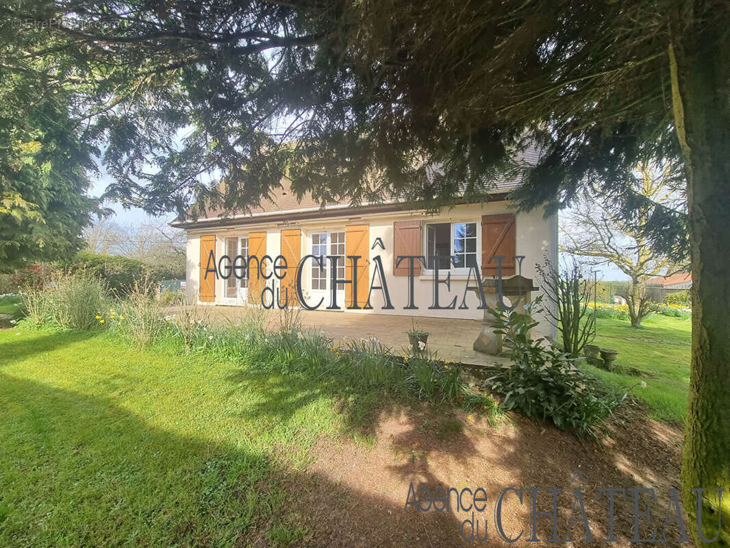 Maison à ECOUIS