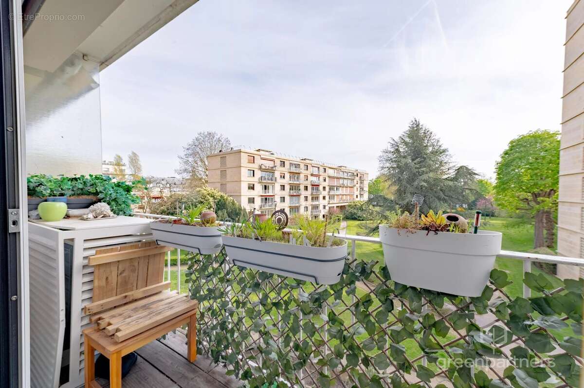 Appartement à NEUILLY-SUR-SEINE