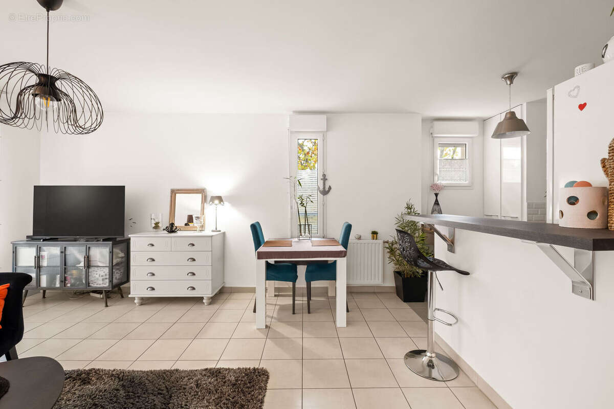 Photo 2 - Appartement à VENISSIEUX