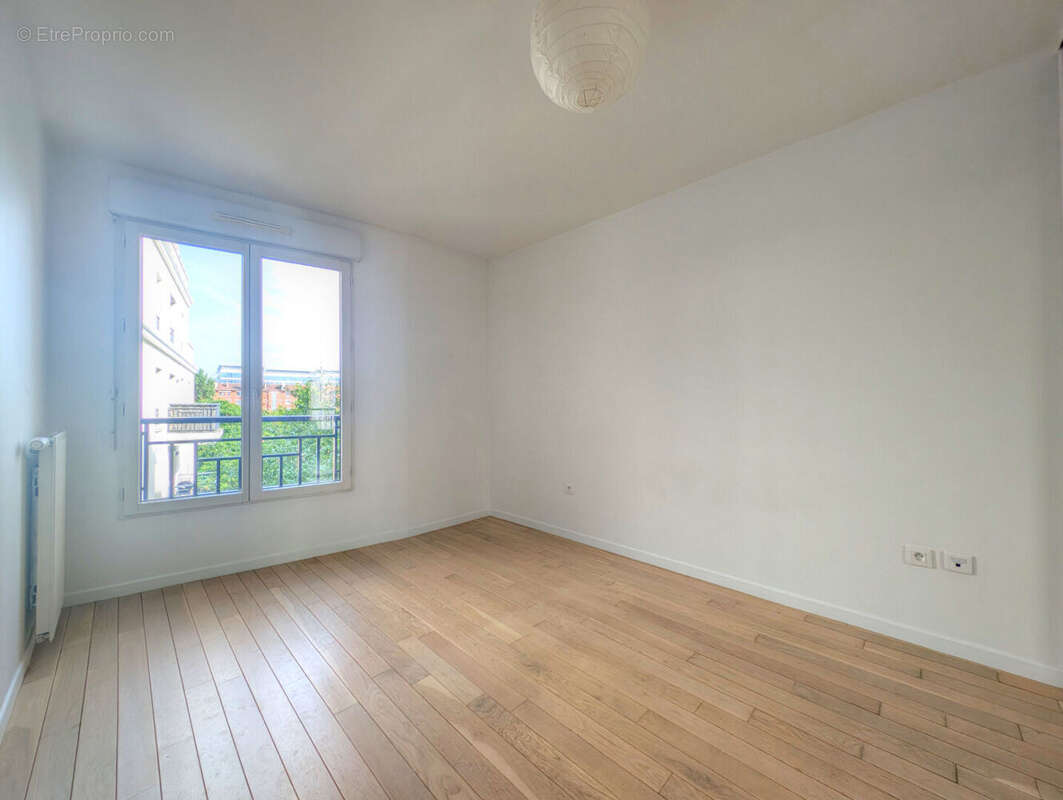 Appartement à LA GARENNE-COLOMBES