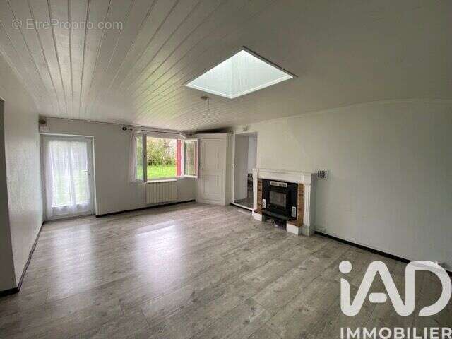 Photo 8 - Maison à CHAMPAGNE-LES-MARAIS