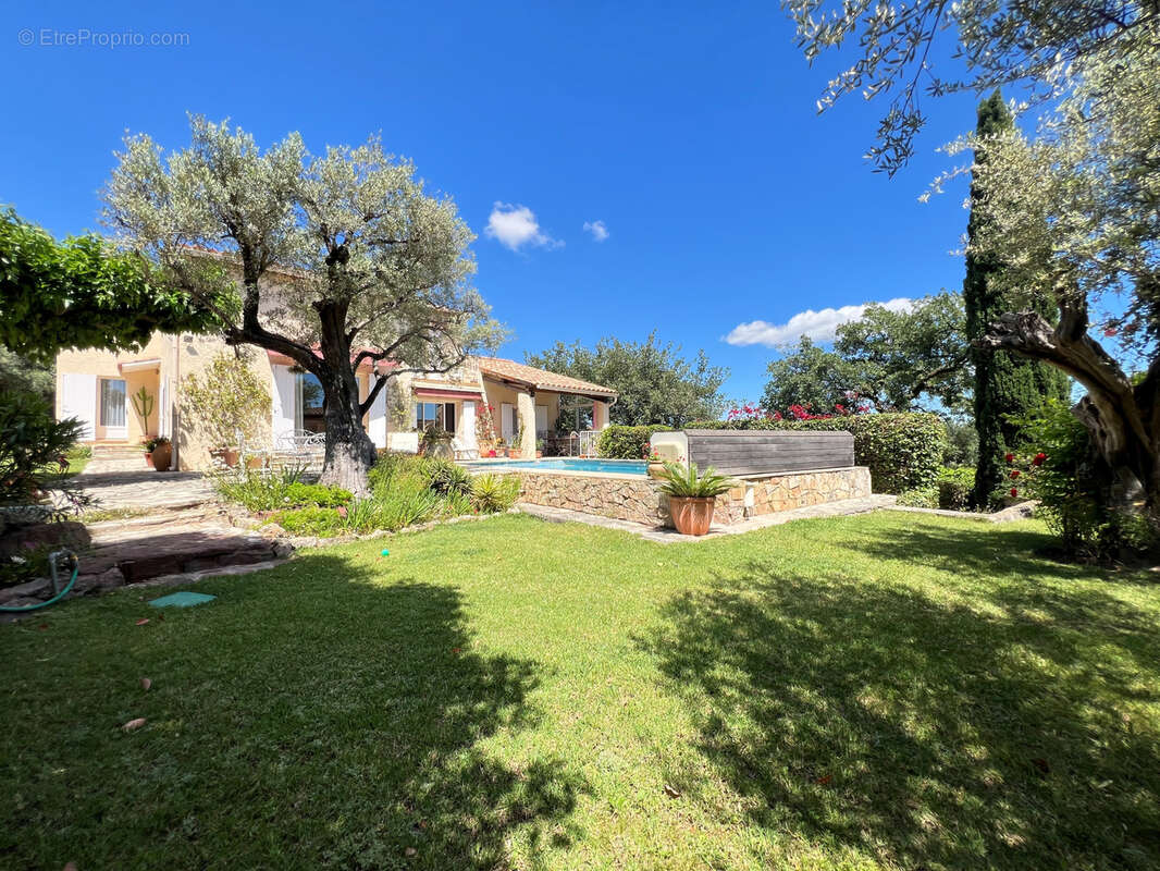 Maison à LA FARLEDE