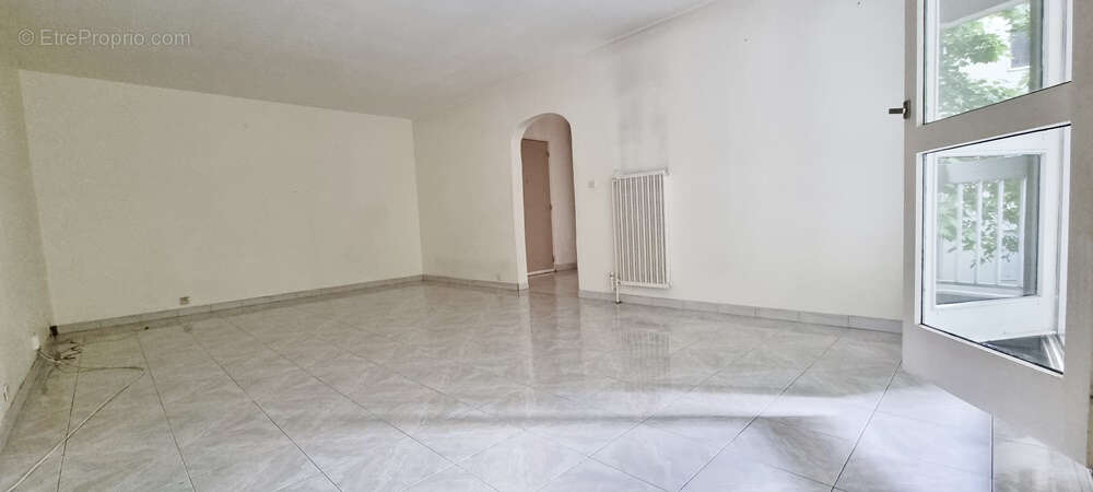 Appartement à PARIS-20E