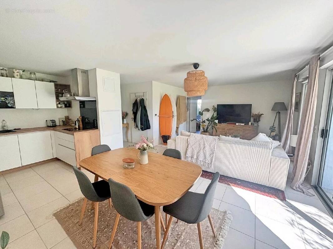 Appartement à TOSSE