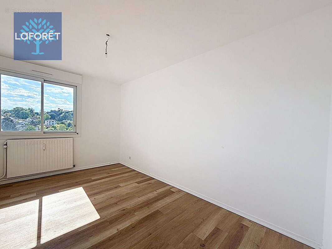 Appartement à OULLINS