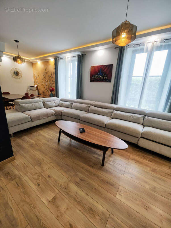 Appartement à PERTHES