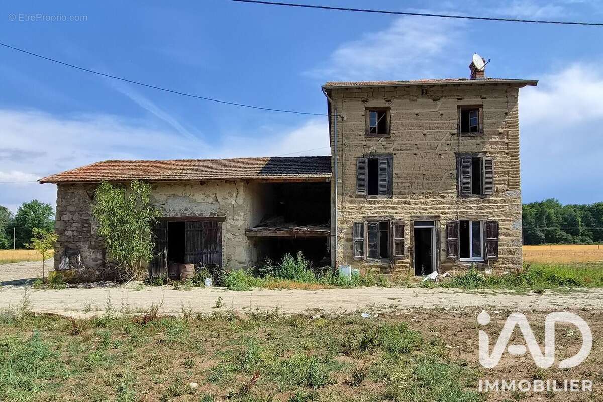 Maison 140 m² à Marsac-En-Livradois  - photo 2