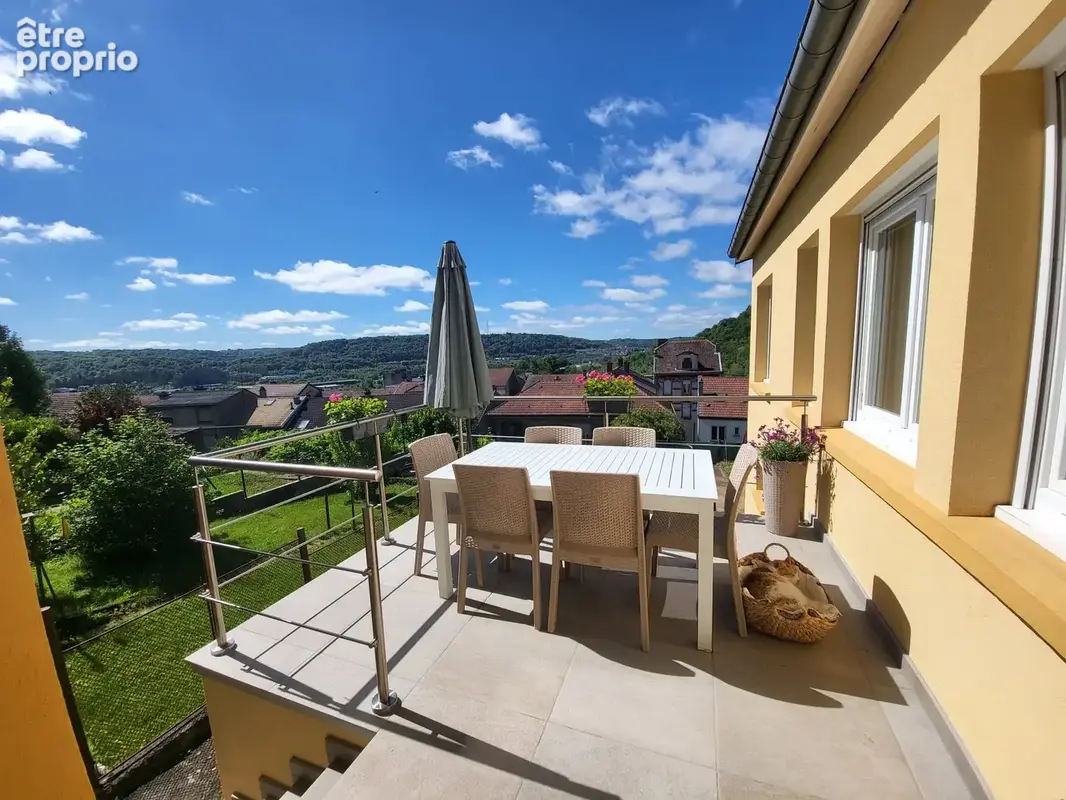 Maison 8 pièces 182 m² à vendre à Mont-Saint-Martin (54350) - photo 2