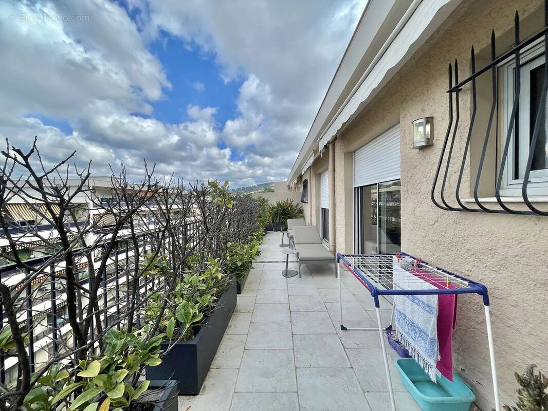 Appartement à LE CANNET