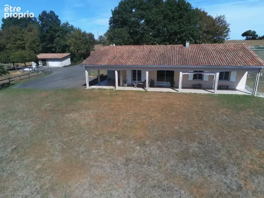 Maison Exceptionnelle avec Petite Equestre, Prairie Clôturée, Grand Terrain et Vues Magnifiques ! - photo 2