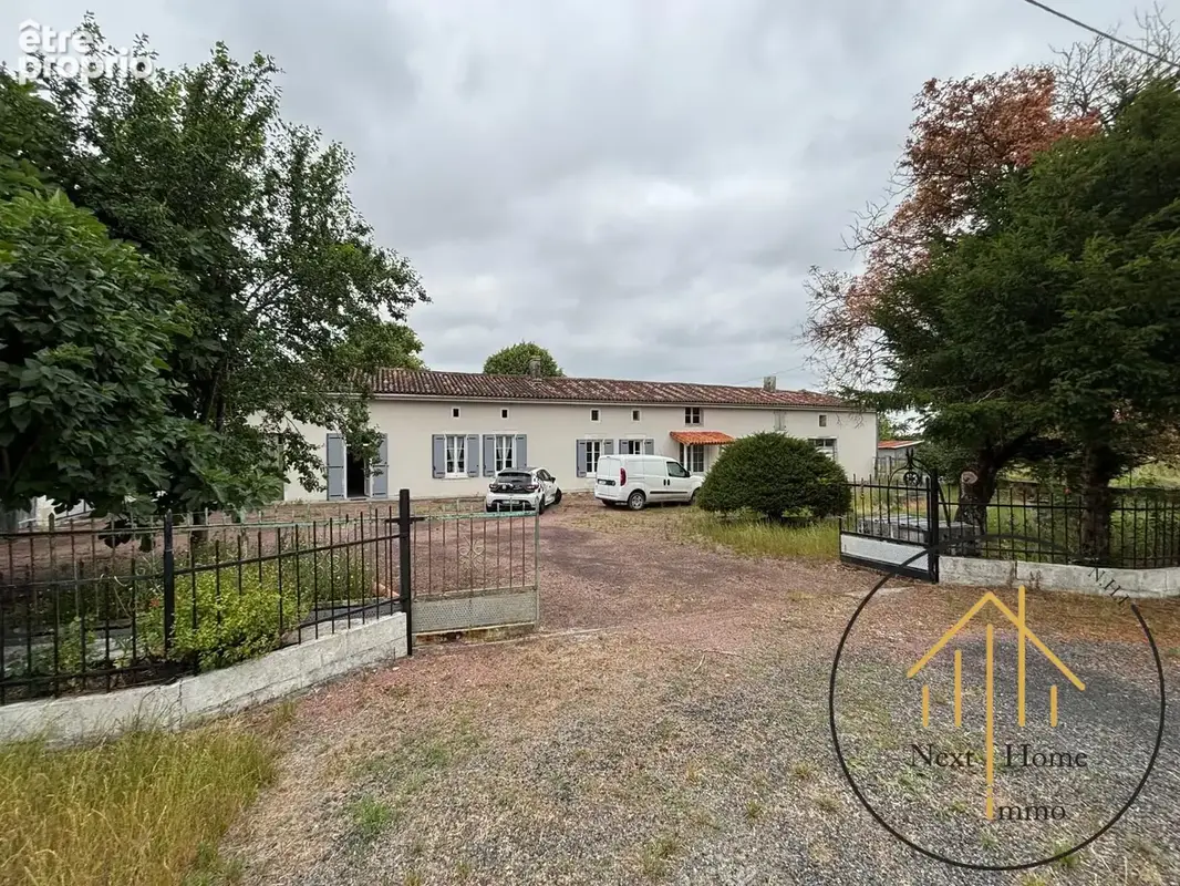 Maison 150 m² à Guimps  - photo 2