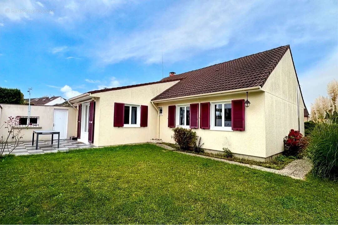 Maison à SAINT-GERMAIN-SUR-MORIN