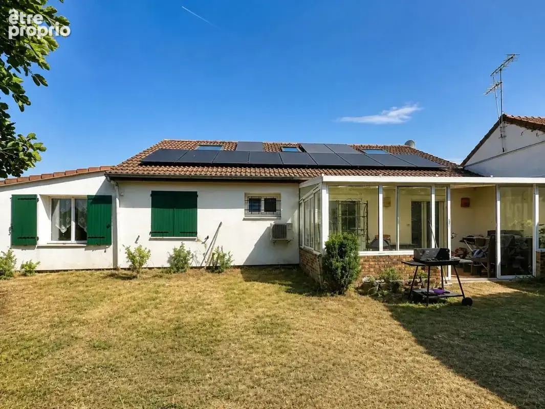 Maison de 5 pièces de 140 m² à Montereau - photo 1