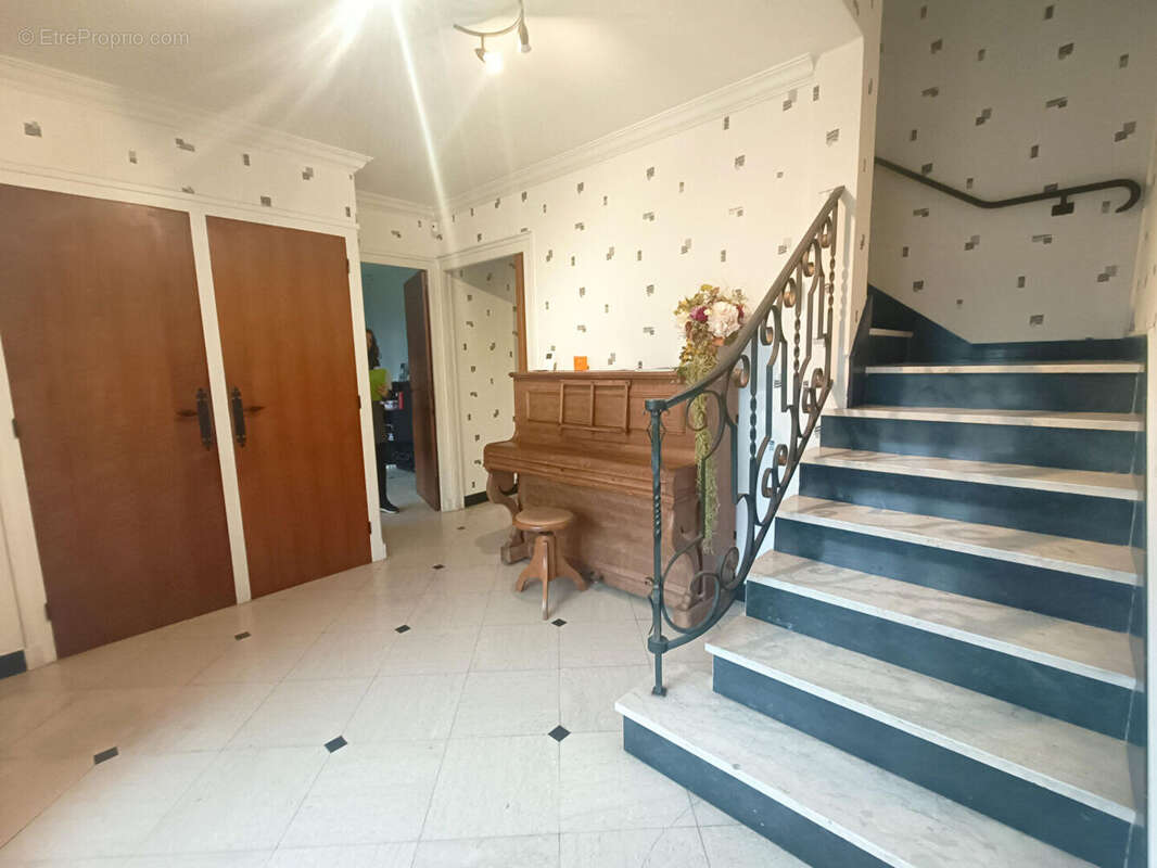 Maison à PONT-DE-CHERUY