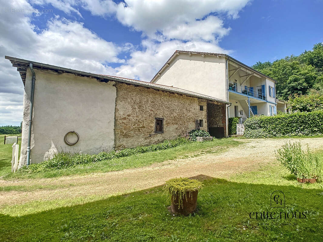 Photo 2 - Maison à EYZIN-PINET