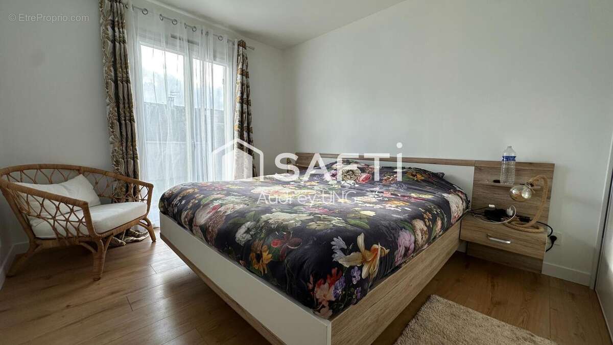 Photo 3 - Maison à FARGUES-SAINT-HILAIRE