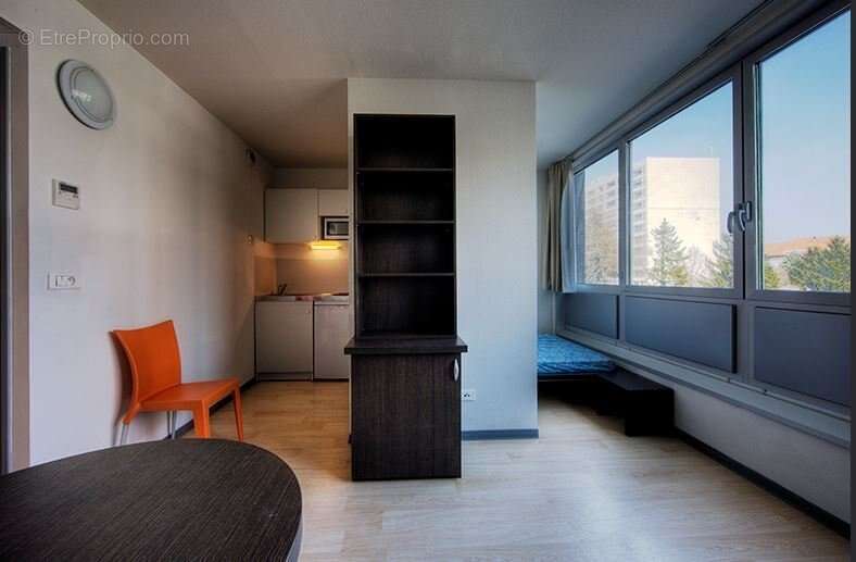 INVESTISSEMENT LOCATIF  VILLEURBANNE  Résidence Étudiante Cosy Home Hermès  5.59 % de rentabilité - photo 3