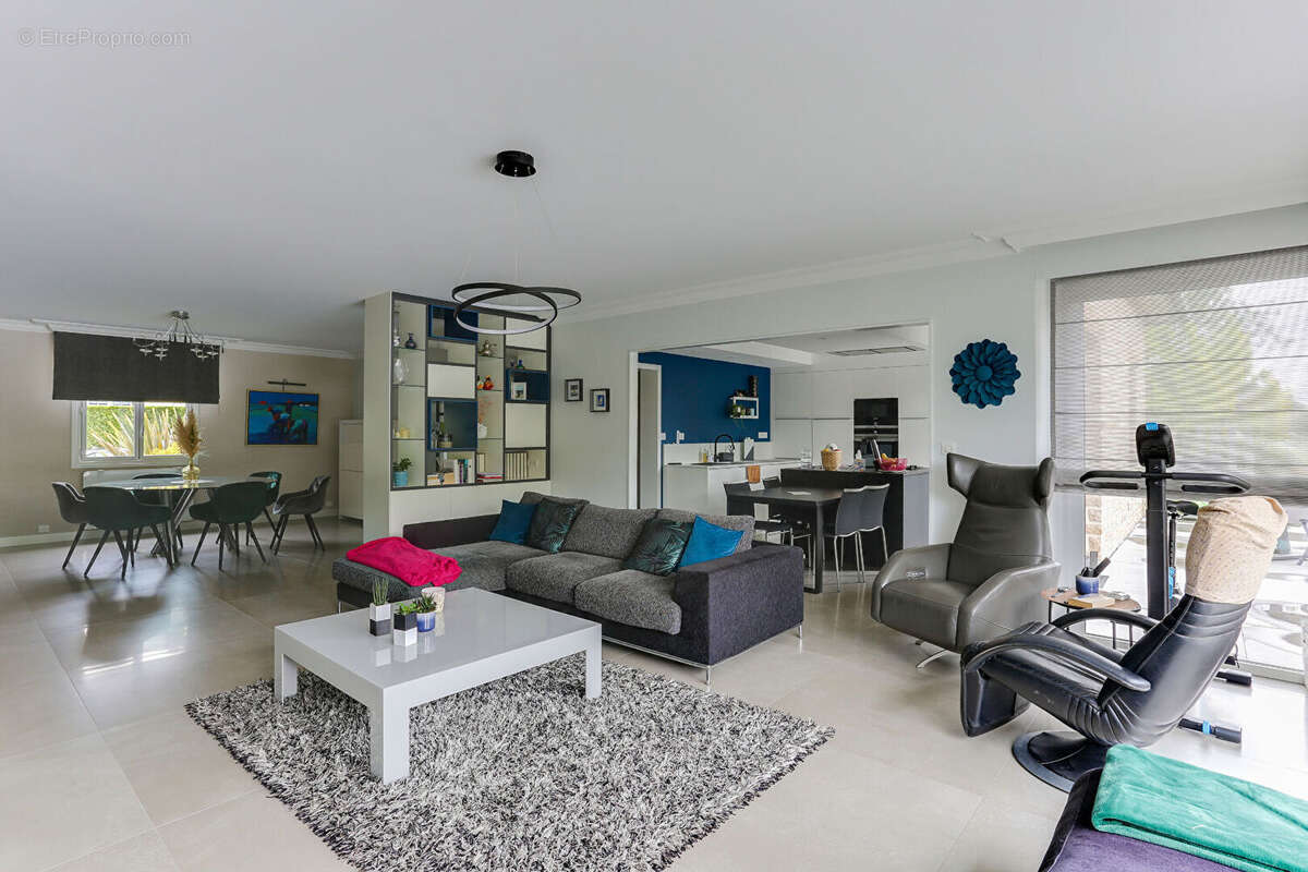 Maison à VERN-SUR-SEICHE