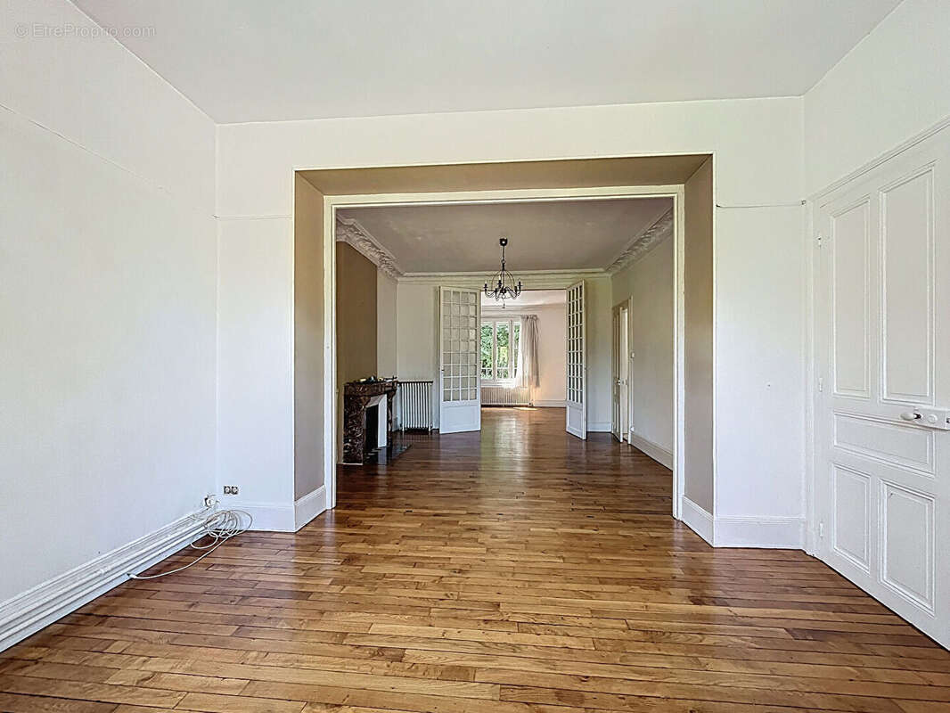 Maison à CHARLEVILLE-MEZIERES