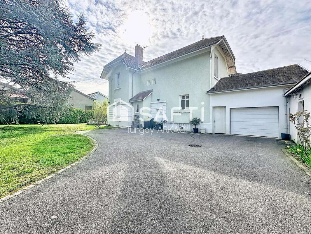 Photo 2 - Maison à LA TOUR-DU-PIN