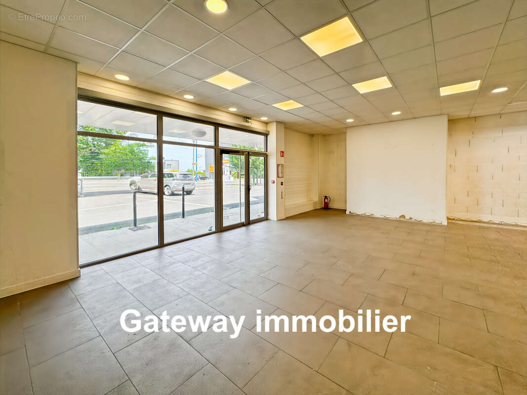 Commerce à AUBIERE