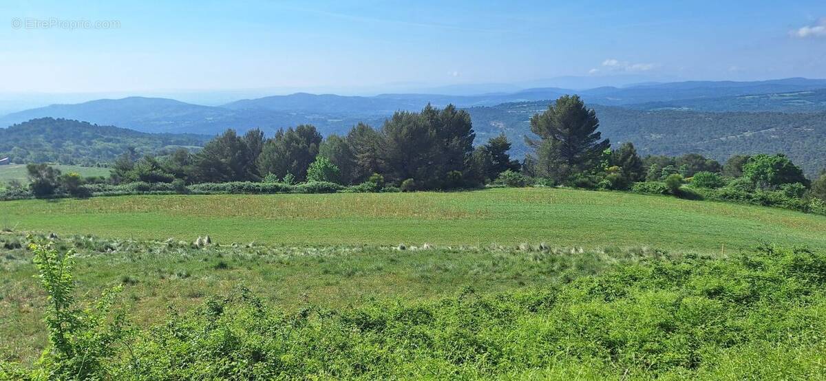 Terrain à MONTFURON