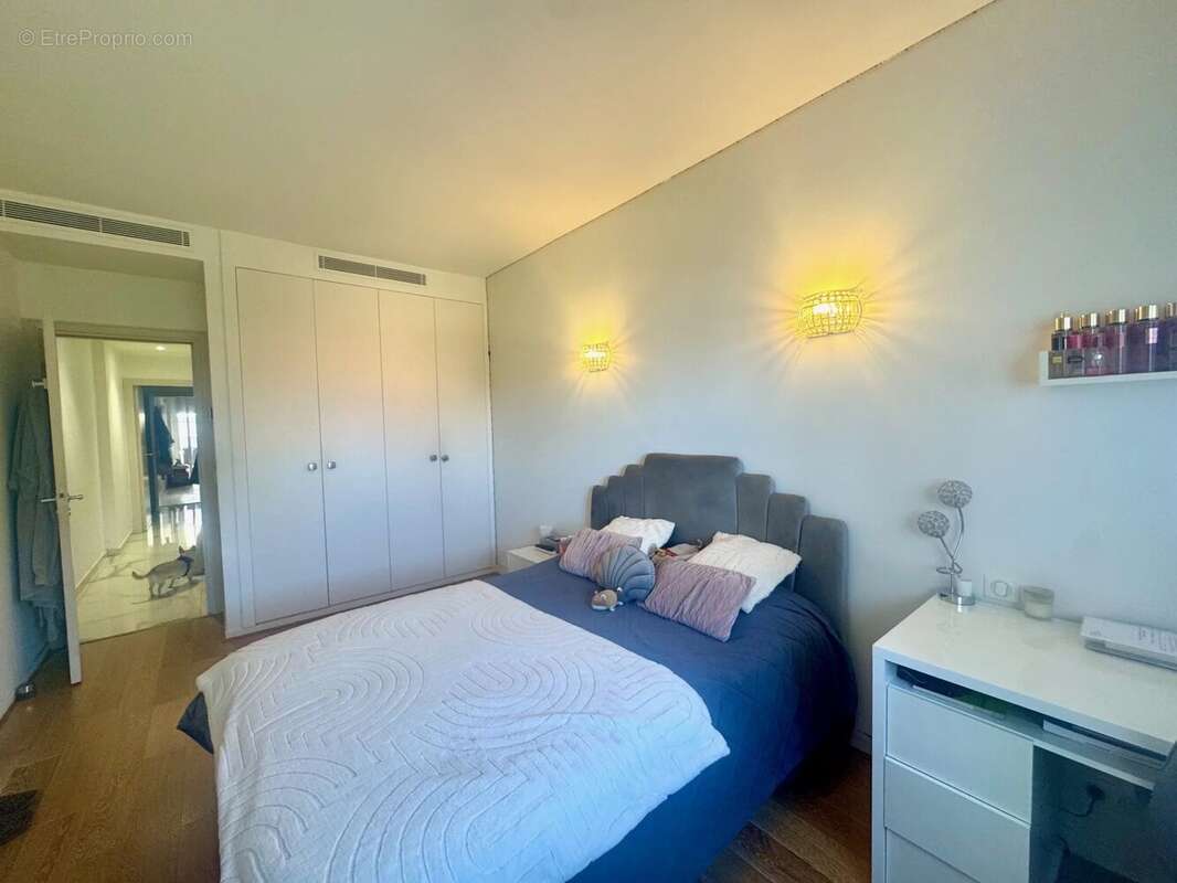 Appartement à VALLAURIS