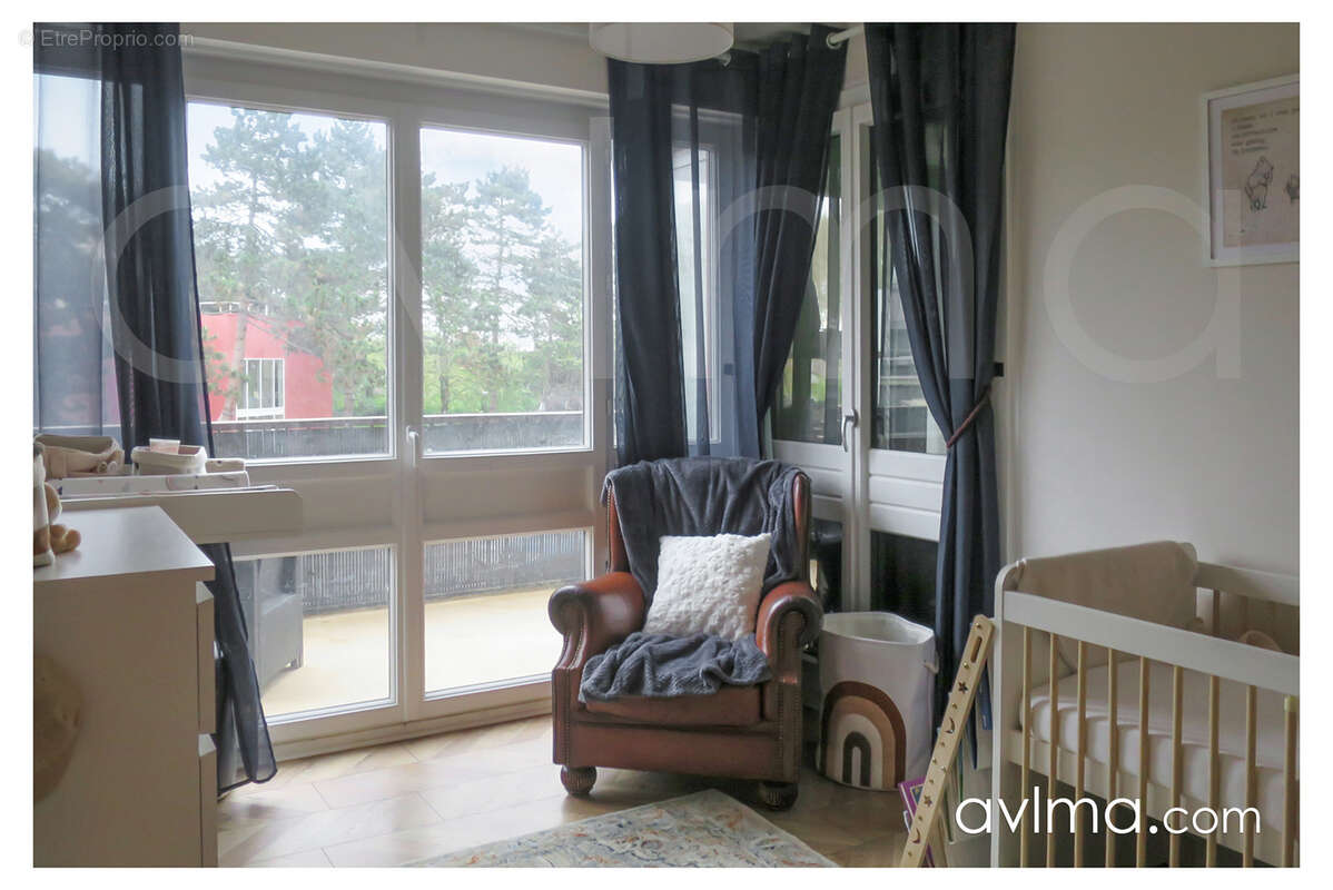Appartement à FONTENAY-LE-FLEURY