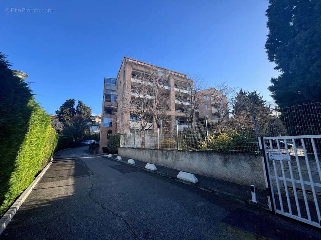 Appartement à MARSEILLE-9E