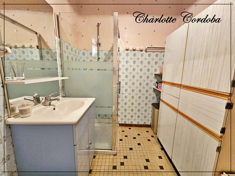 Maison à FEUGAROLLES