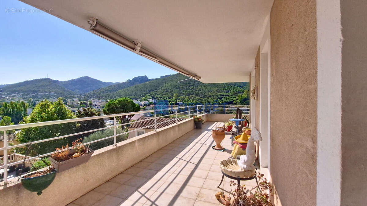 Appartement à MARSEILLE-11E