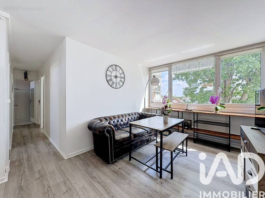 Photo 1 - Appartement à SAINT-MAUR-DES-FOSSES