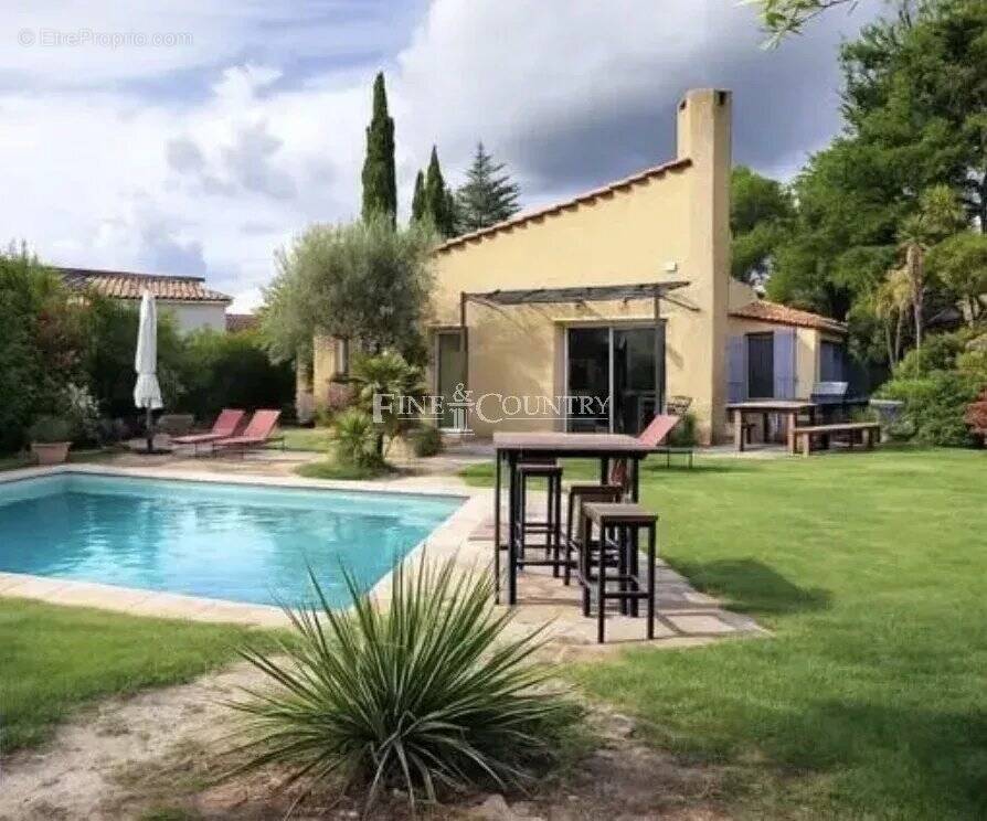 Maison à VALBONNE