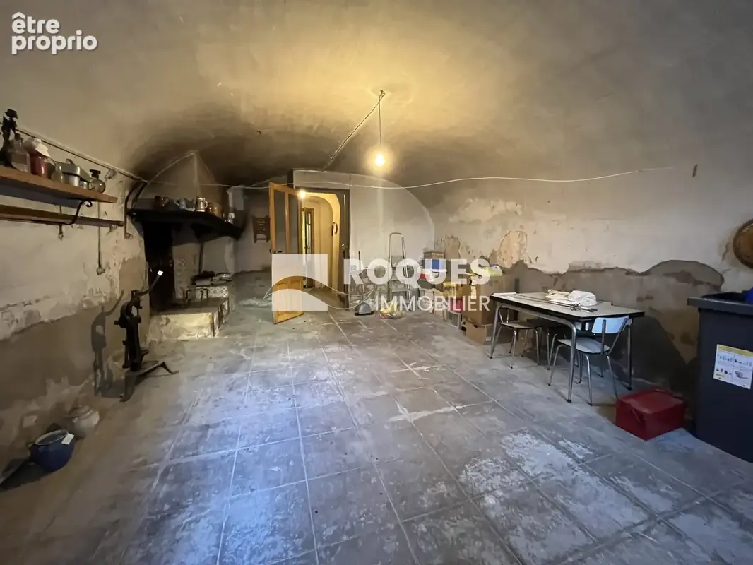 A vendre, Saint Gervais sur mare (34610), maison de village avec cour et garage - photo 13