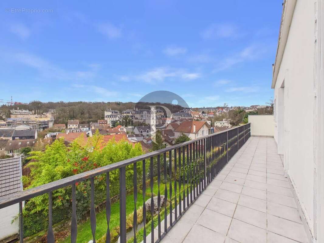 Maison à LE PLESSIS-ROBINSON