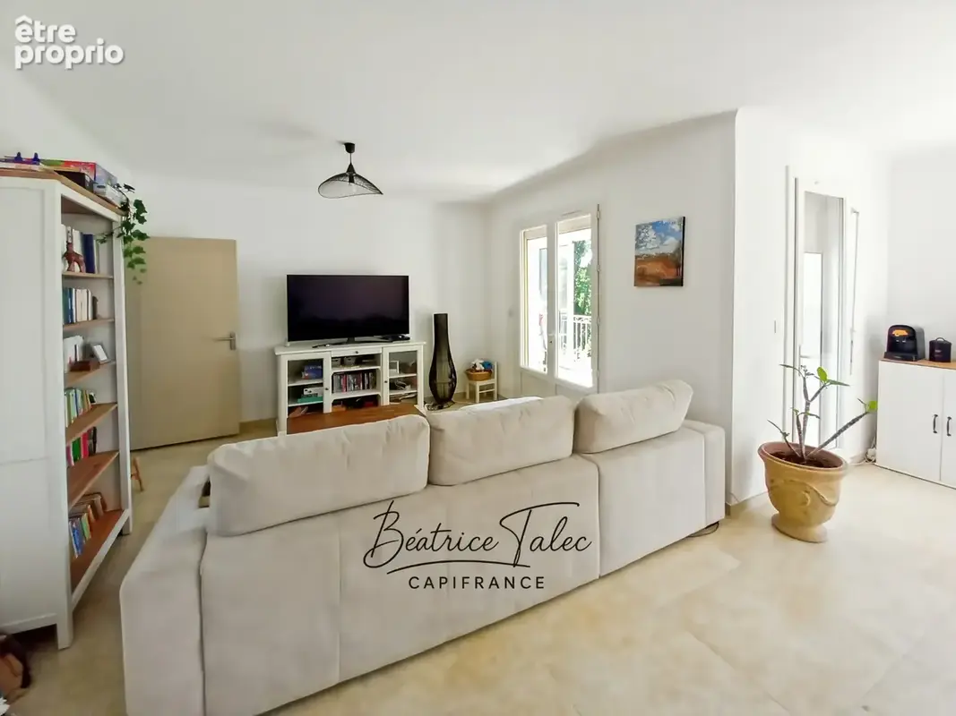 Appartement t4 110 m² entièrement rénové – vues panoramiques sainte-victoire & mont aurélien - jardin - parkings - photo 8