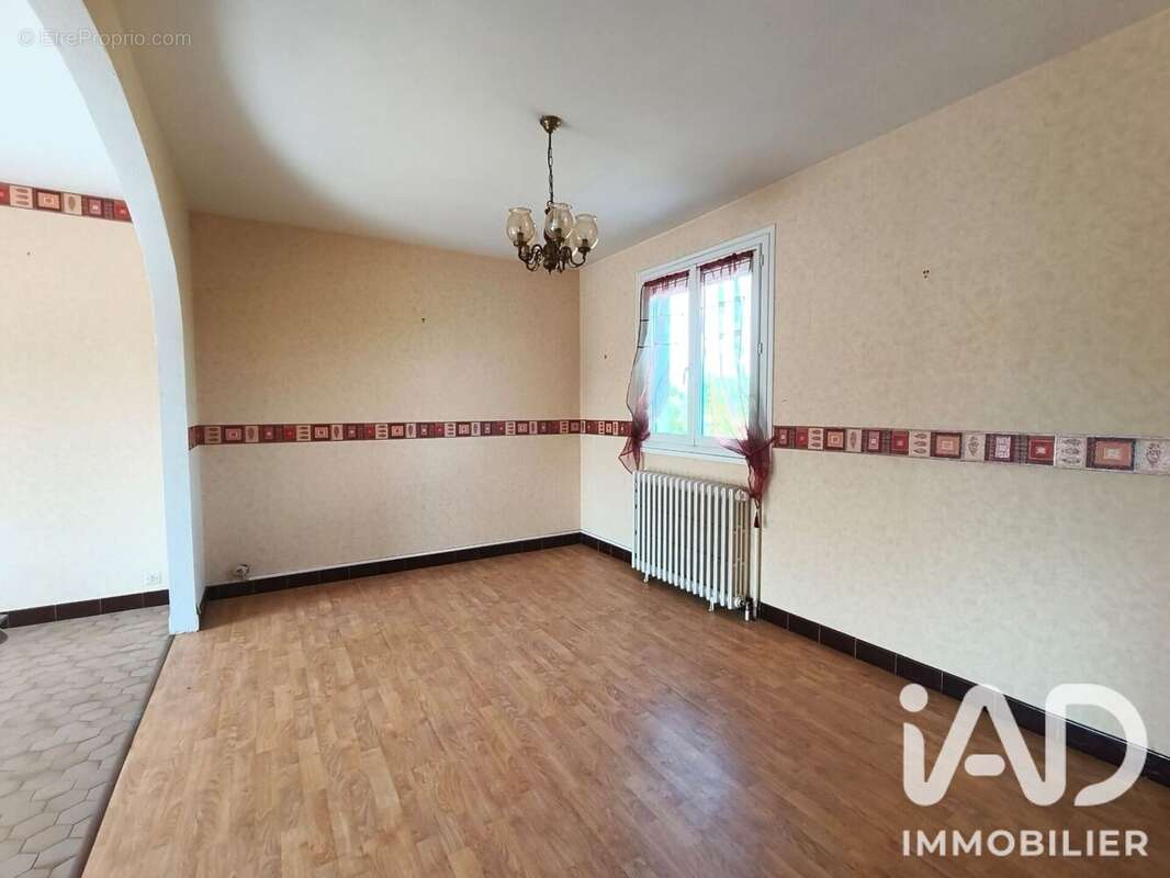 Maison 141 m² à Saint-Georges-Sur-Loire  - photo 3