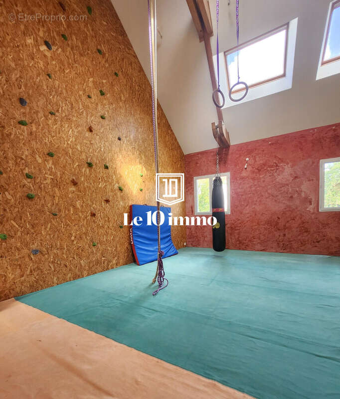 Salle de sport - Maison à SAINT-SEBASTIEN-SUR-LOIRE