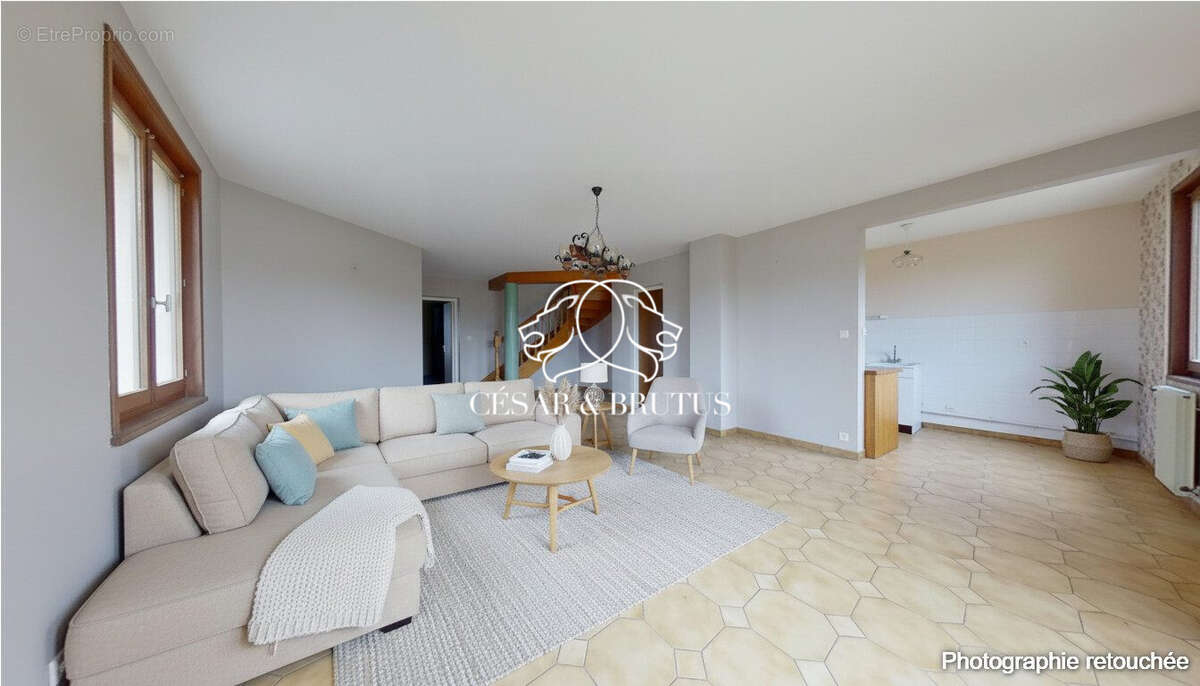 Maison 179 m² à Chatillon-Sur-Chalaronne  - photo 4