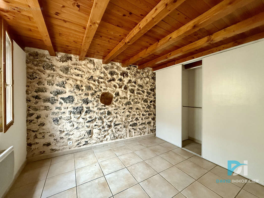 Appartement à FLORENSAC