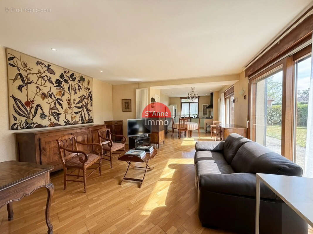 Amiens - quartier plein sud - 104m2 - t3 - cave - garage - jardin - cour - places de parking - photo 3